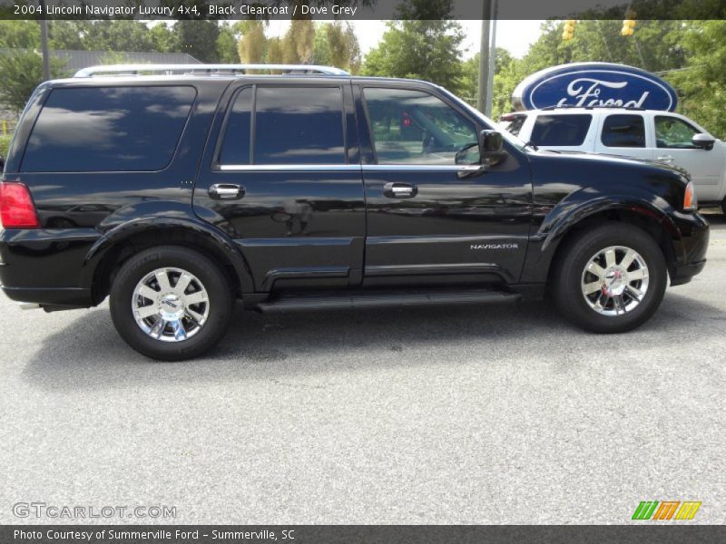 Black Clearcoat / Dove Grey 2004 Lincoln Navigator Luxury 4x4