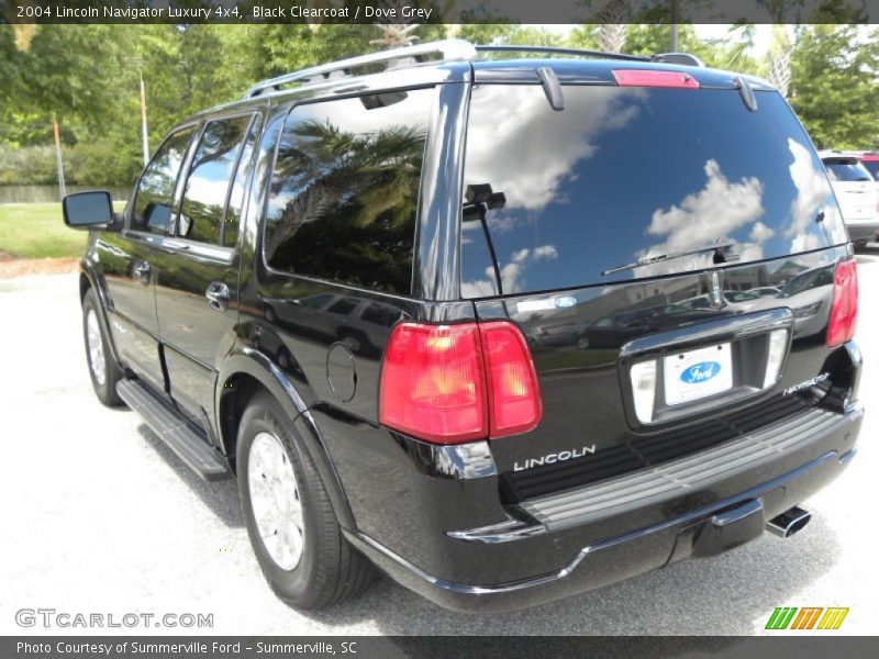 Black Clearcoat / Dove Grey 2004 Lincoln Navigator Luxury 4x4