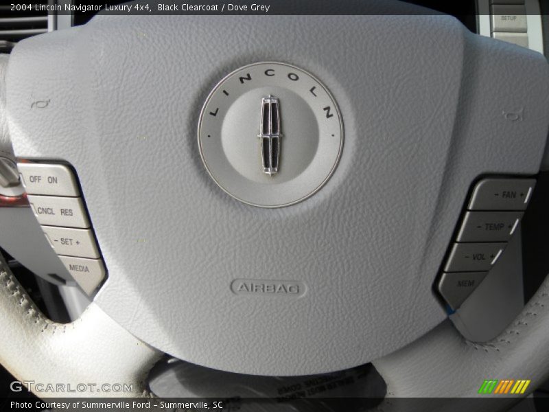 Black Clearcoat / Dove Grey 2004 Lincoln Navigator Luxury 4x4