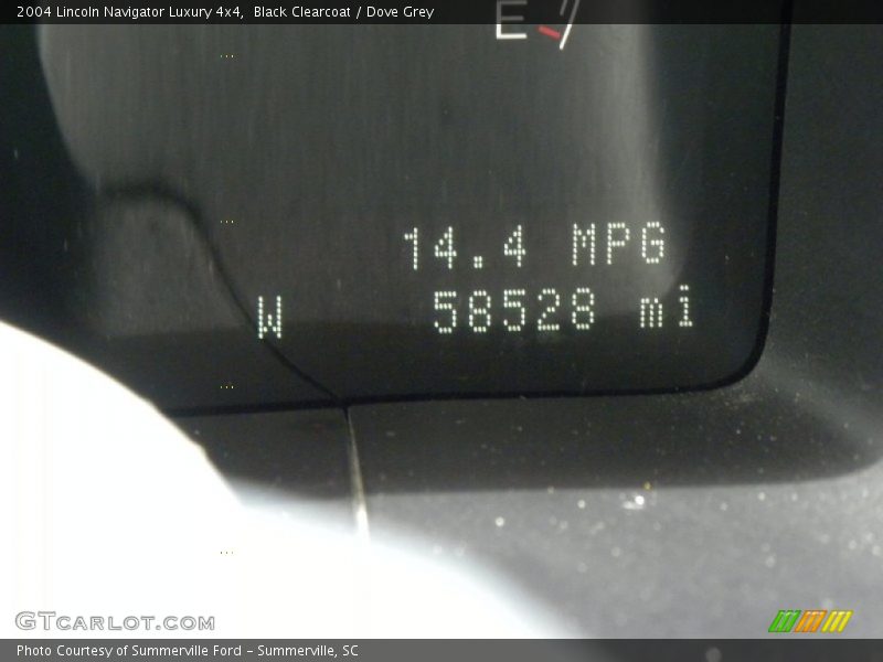 Black Clearcoat / Dove Grey 2004 Lincoln Navigator Luxury 4x4