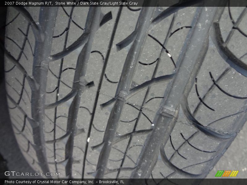 Stone White / Dark Slate Gray/Light Slate Gray 2007 Dodge Magnum R/T