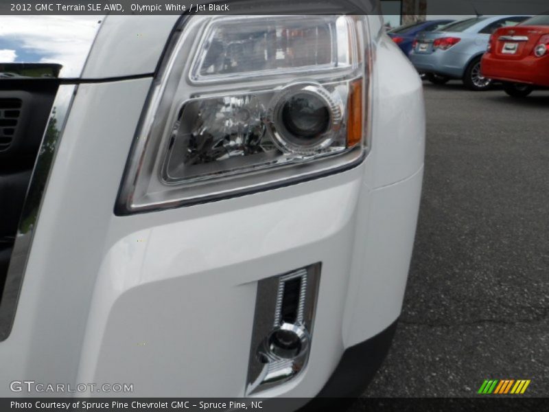 Olympic White / Jet Black 2012 GMC Terrain SLE AWD