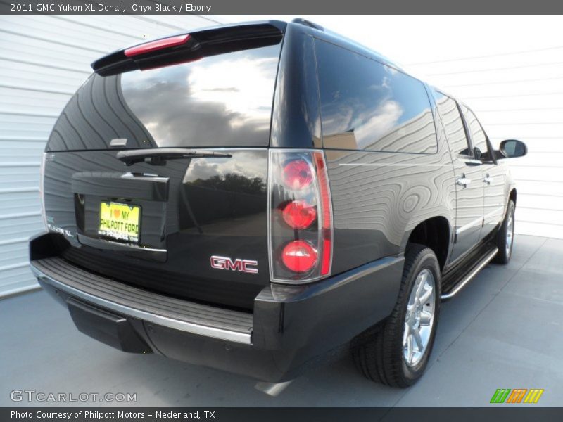 Onyx Black / Ebony 2011 GMC Yukon XL Denali