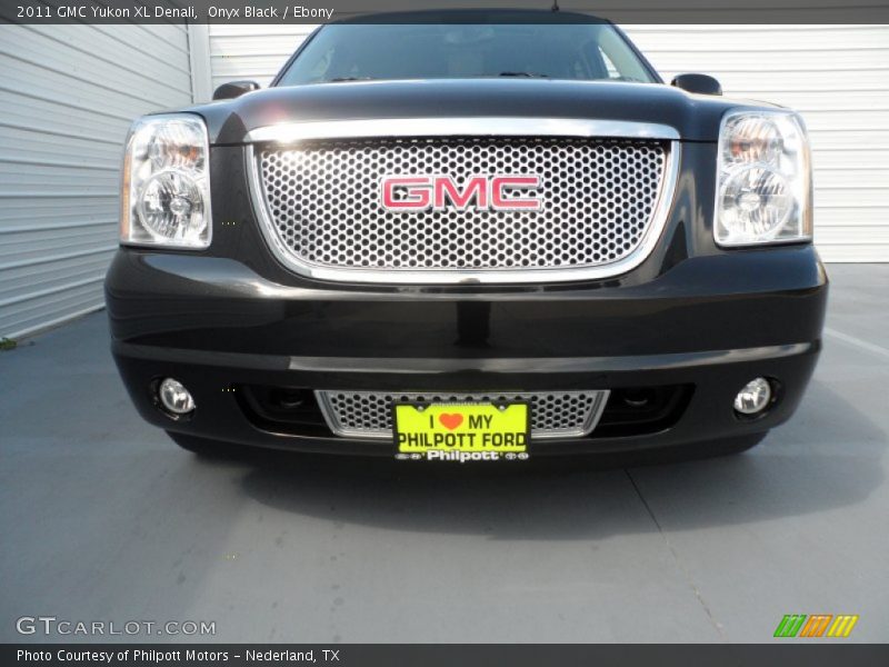 Onyx Black / Ebony 2011 GMC Yukon XL Denali