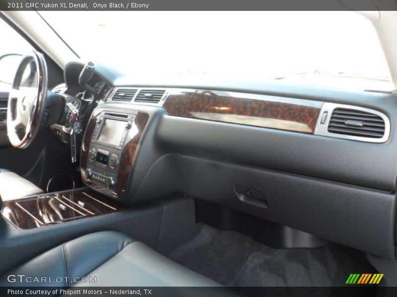 Onyx Black / Ebony 2011 GMC Yukon XL Denali