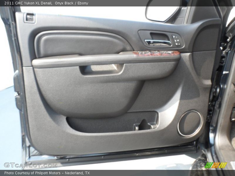 Onyx Black / Ebony 2011 GMC Yukon XL Denali