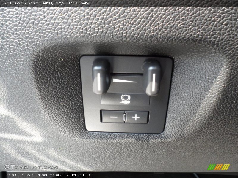 Onyx Black / Ebony 2011 GMC Yukon XL Denali