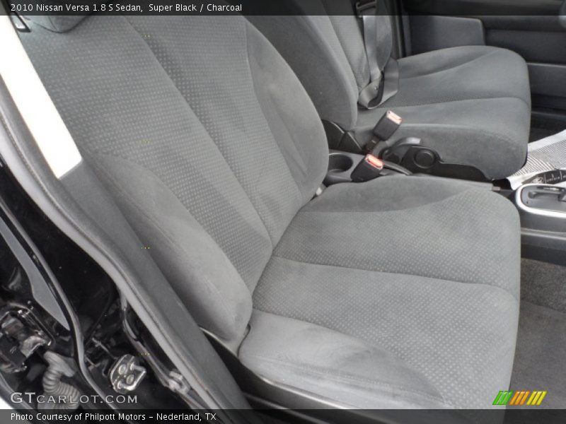 Super Black / Charcoal 2010 Nissan Versa 1.8 S Sedan