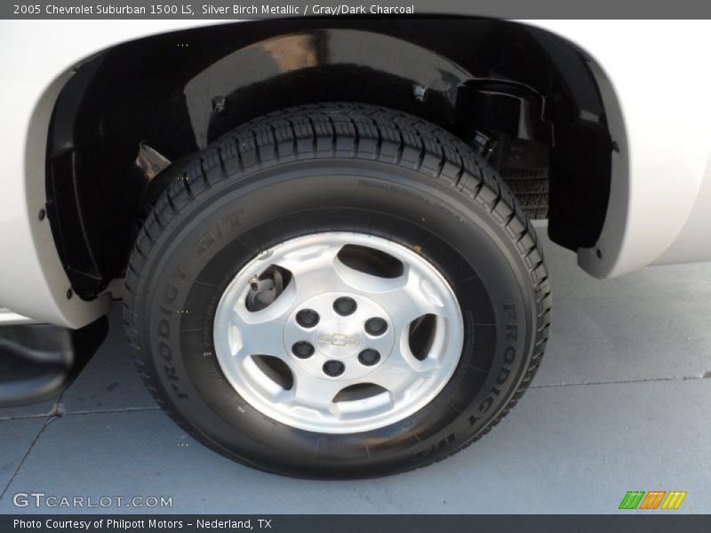 Silver Birch Metallic / Gray/Dark Charcoal 2005 Chevrolet Suburban 1500 LS