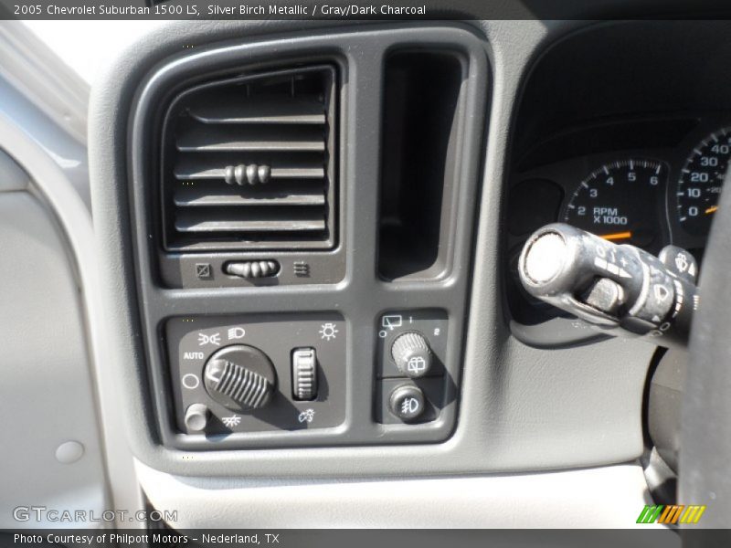 Silver Birch Metallic / Gray/Dark Charcoal 2005 Chevrolet Suburban 1500 LS