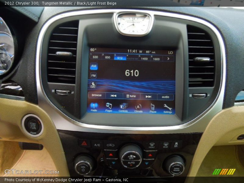 Tungsten Metallic / Black/Light Frost Beige 2012 Chrysler 300
