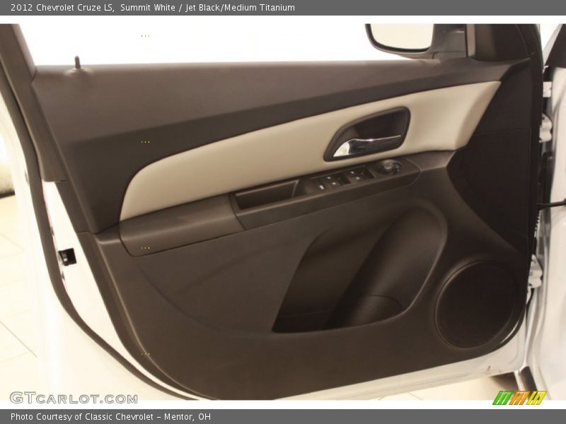Summit White / Jet Black/Medium Titanium 2012 Chevrolet Cruze LS