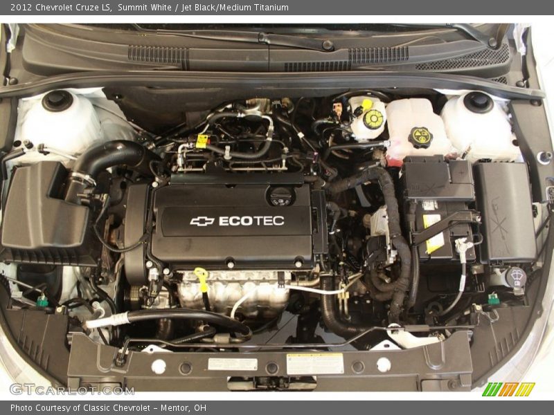 Summit White / Jet Black/Medium Titanium 2012 Chevrolet Cruze LS