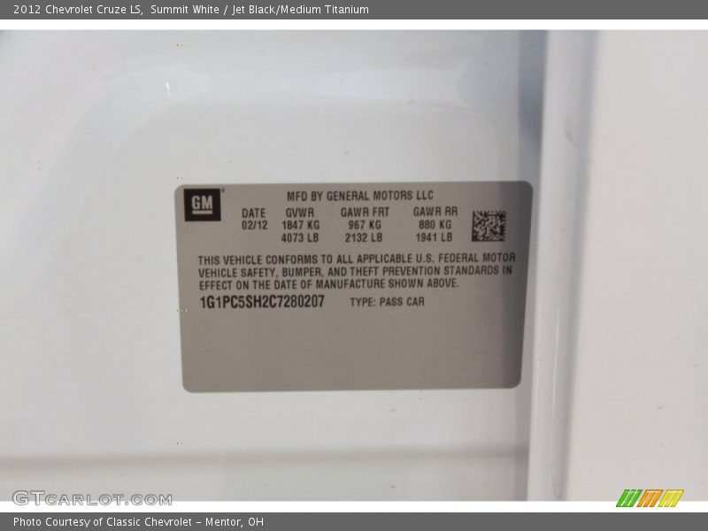 Summit White / Jet Black/Medium Titanium 2012 Chevrolet Cruze LS
