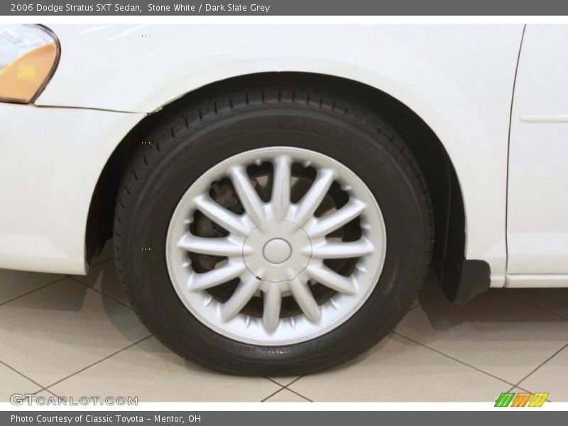 Stone White / Dark Slate Grey 2006 Dodge Stratus SXT Sedan