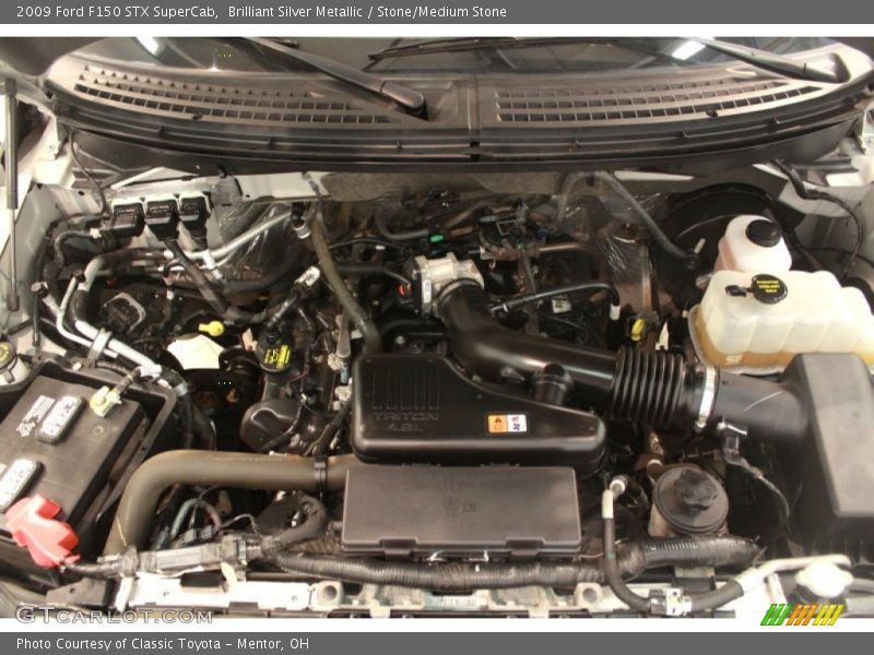 Brilliant Silver Metallic / Stone/Medium Stone 2009 Ford F150 STX SuperCab