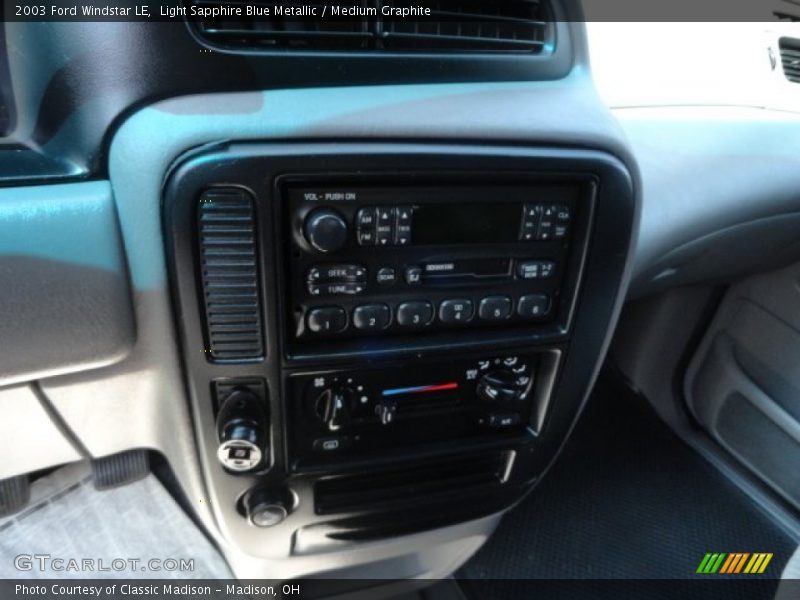 Light Sapphire Blue Metallic / Medium Graphite 2003 Ford Windstar LE