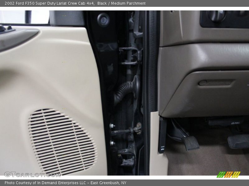 Black / Medium Parchment 2002 Ford F350 Super Duty Lariat Crew Cab 4x4