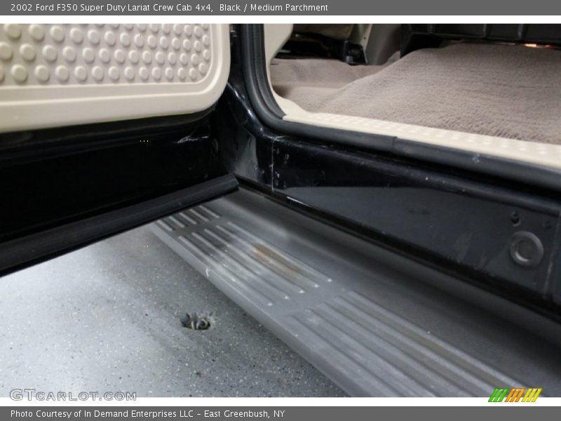 Black / Medium Parchment 2002 Ford F350 Super Duty Lariat Crew Cab 4x4