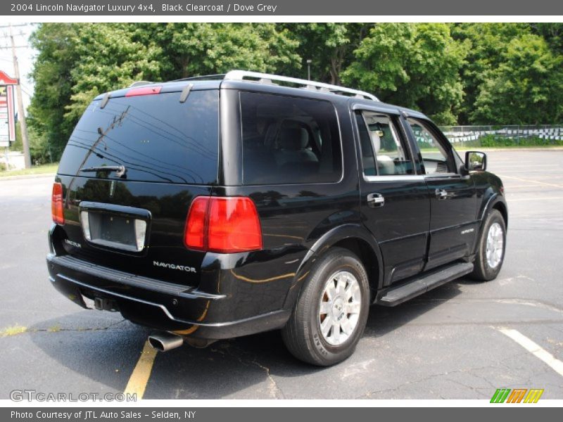 Black Clearcoat / Dove Grey 2004 Lincoln Navigator Luxury 4x4