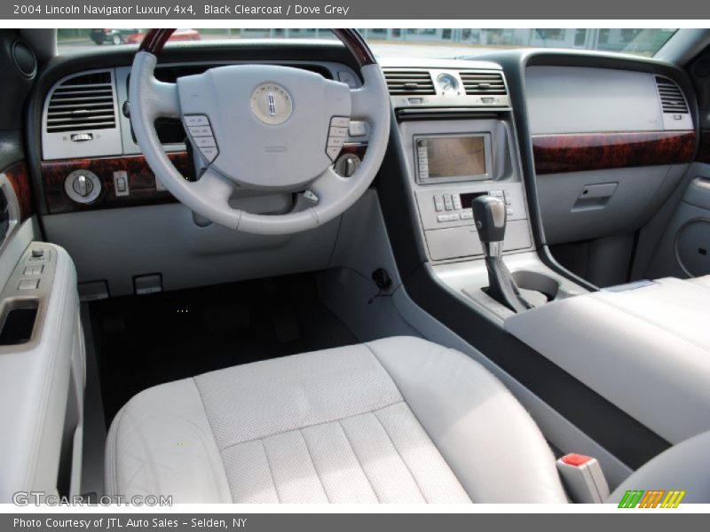 Black Clearcoat / Dove Grey 2004 Lincoln Navigator Luxury 4x4
