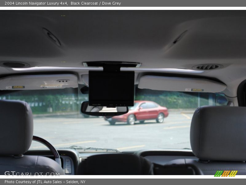 Black Clearcoat / Dove Grey 2004 Lincoln Navigator Luxury 4x4