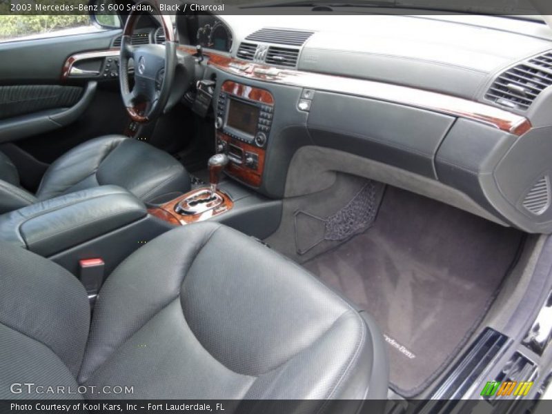 Dashboard of 2003 S 600 Sedan