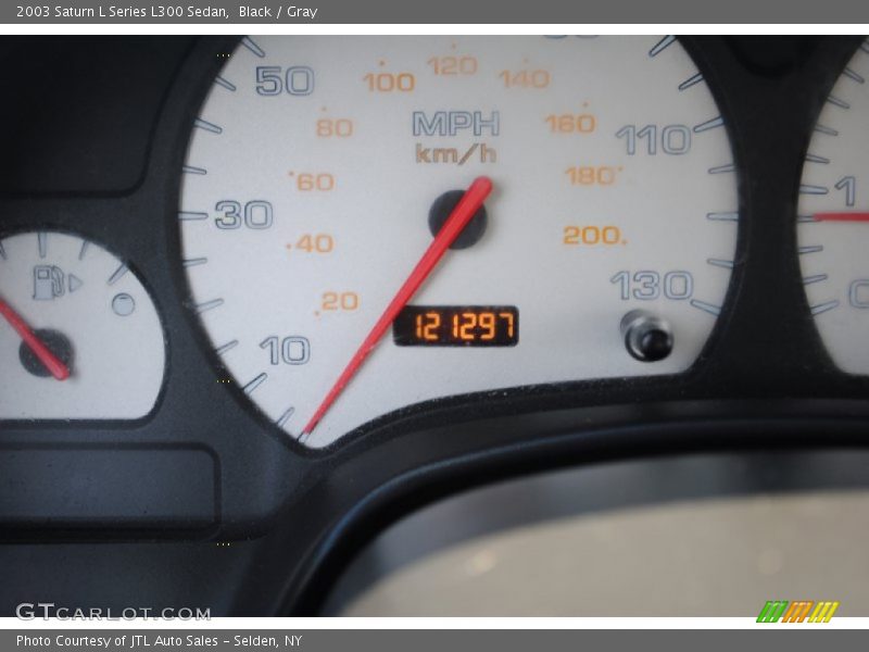 Black / Gray 2003 Saturn L Series L300 Sedan