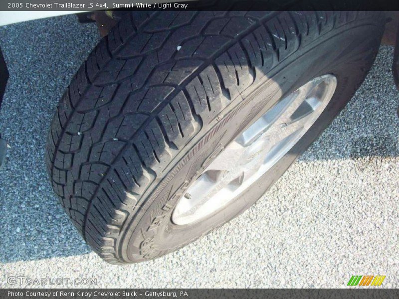 Summit White / Light Gray 2005 Chevrolet TrailBlazer LS 4x4