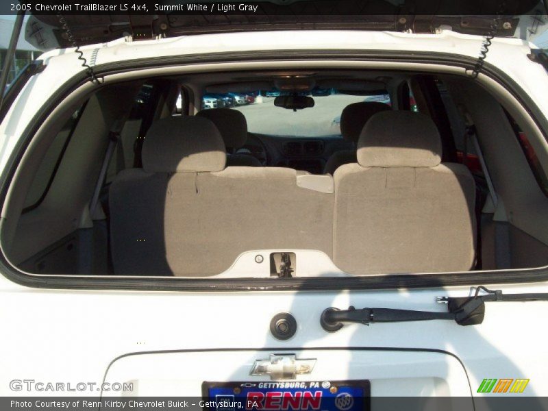 Summit White / Light Gray 2005 Chevrolet TrailBlazer LS 4x4
