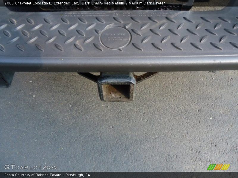 Dark Cherry Red Metallic / Medium Dark Pewter 2005 Chevrolet Colorado LS Extended Cab
