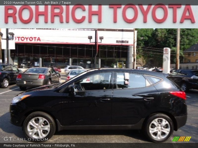 Ash Black / Taupe 2010 Hyundai Tucson GLS
