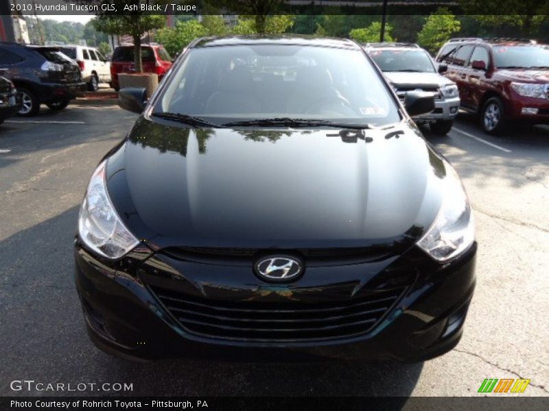 Ash Black / Taupe 2010 Hyundai Tucson GLS