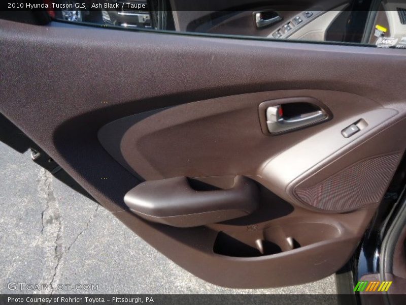 Ash Black / Taupe 2010 Hyundai Tucson GLS