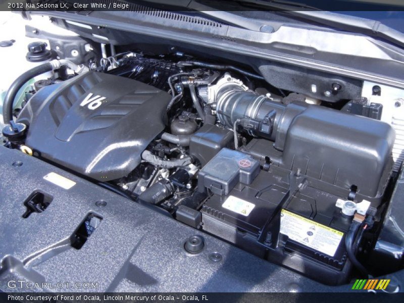 Clear White / Beige 2012 Kia Sedona LX