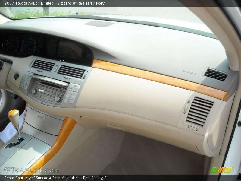 Blizzard White Pearl / Ivory 2007 Toyota Avalon Limited