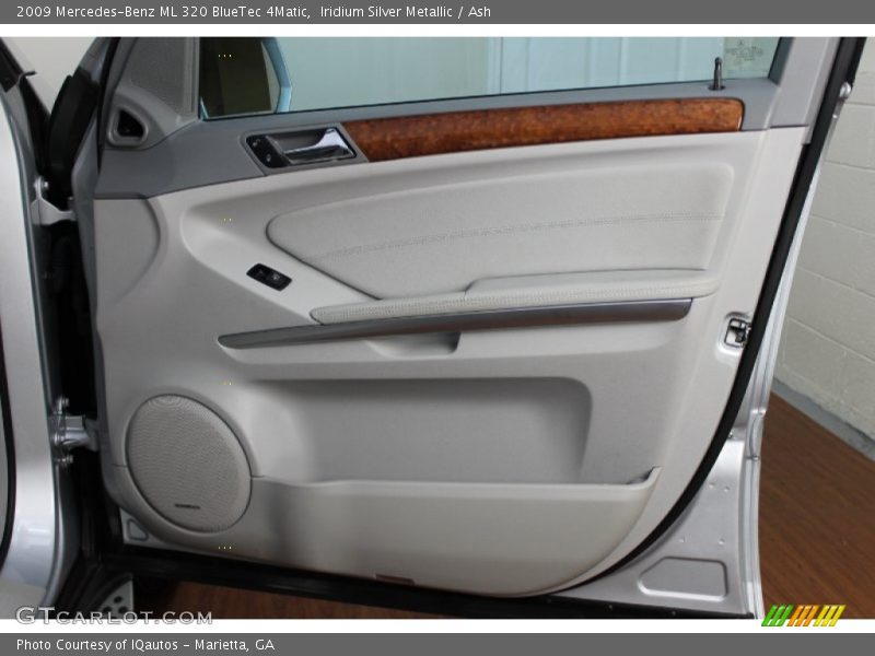 Iridium Silver Metallic / Ash 2009 Mercedes-Benz ML 320 BlueTec 4Matic