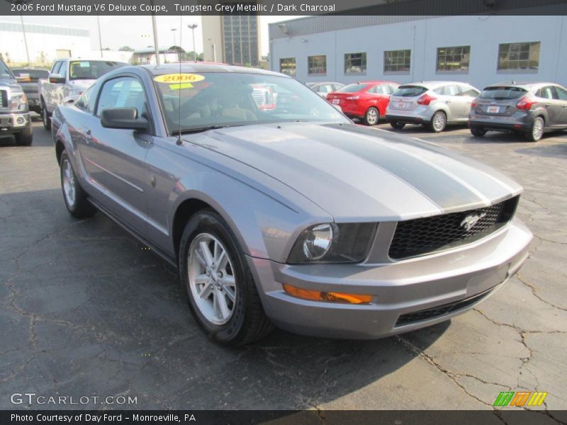 Tungsten Grey Metallic / Dark Charcoal 2006 Ford Mustang V6 Deluxe Coupe