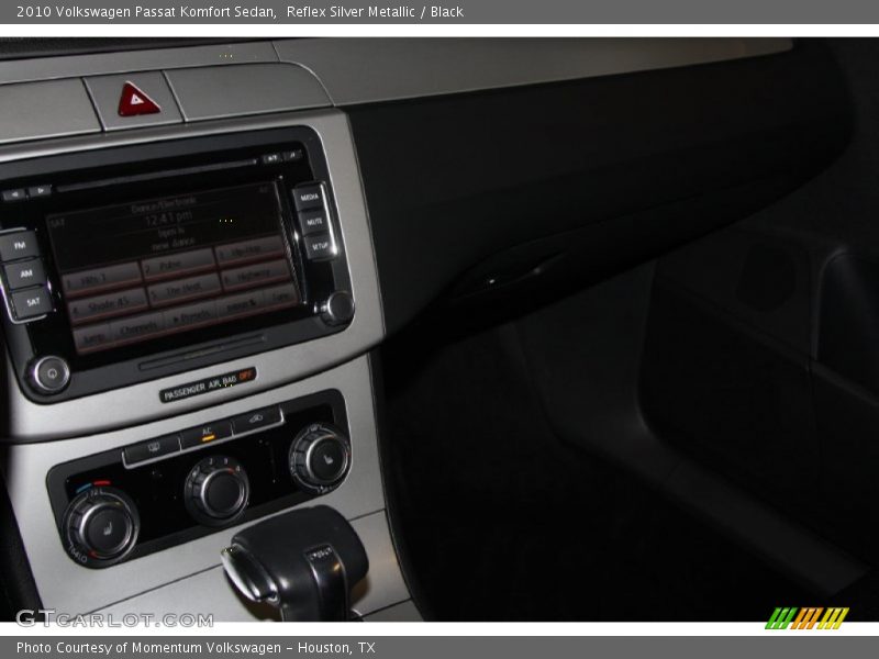 Reflex Silver Metallic / Black 2010 Volkswagen Passat Komfort Sedan