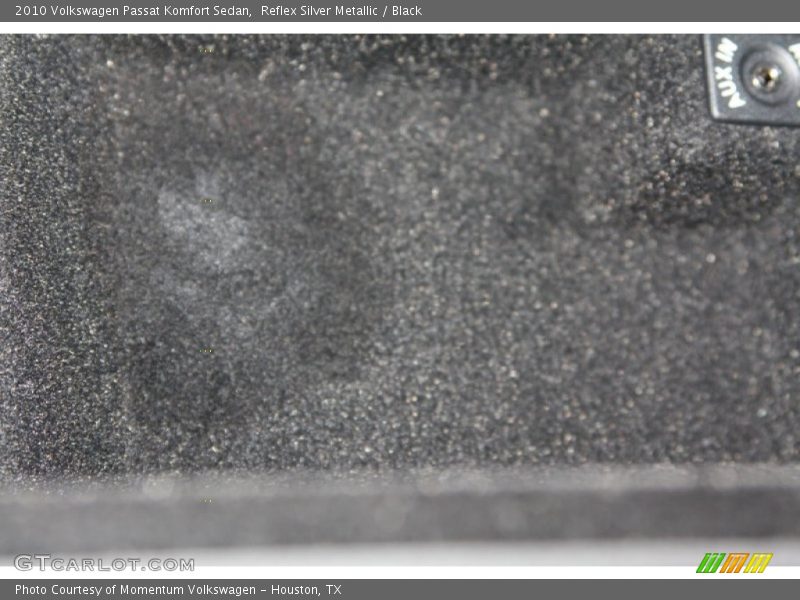Reflex Silver Metallic / Black 2010 Volkswagen Passat Komfort Sedan
