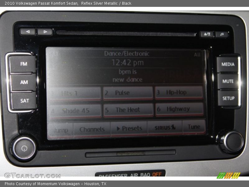 Reflex Silver Metallic / Black 2010 Volkswagen Passat Komfort Sedan