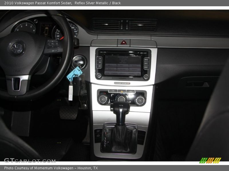 Reflex Silver Metallic / Black 2010 Volkswagen Passat Komfort Sedan