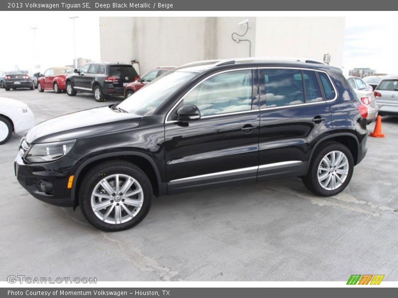 Deep Black Metallic / Beige 2013 Volkswagen Tiguan SE