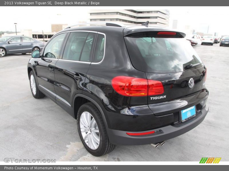 Deep Black Metallic / Beige 2013 Volkswagen Tiguan SE