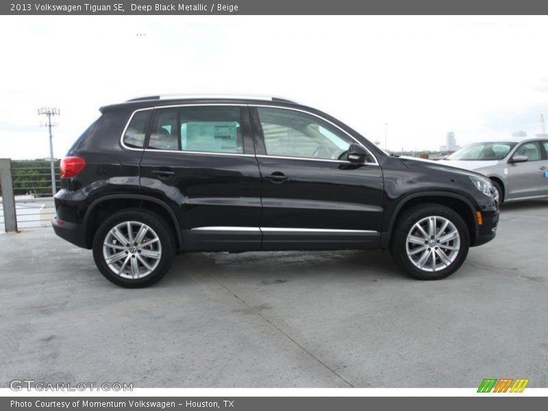  2013 Tiguan SE Deep Black Metallic