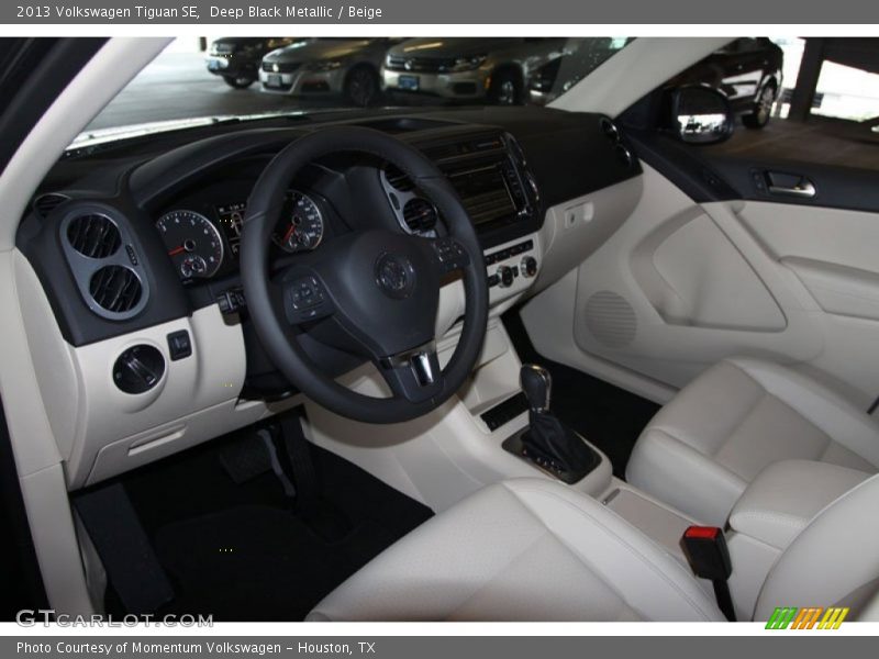  2013 Tiguan SE Beige Interior