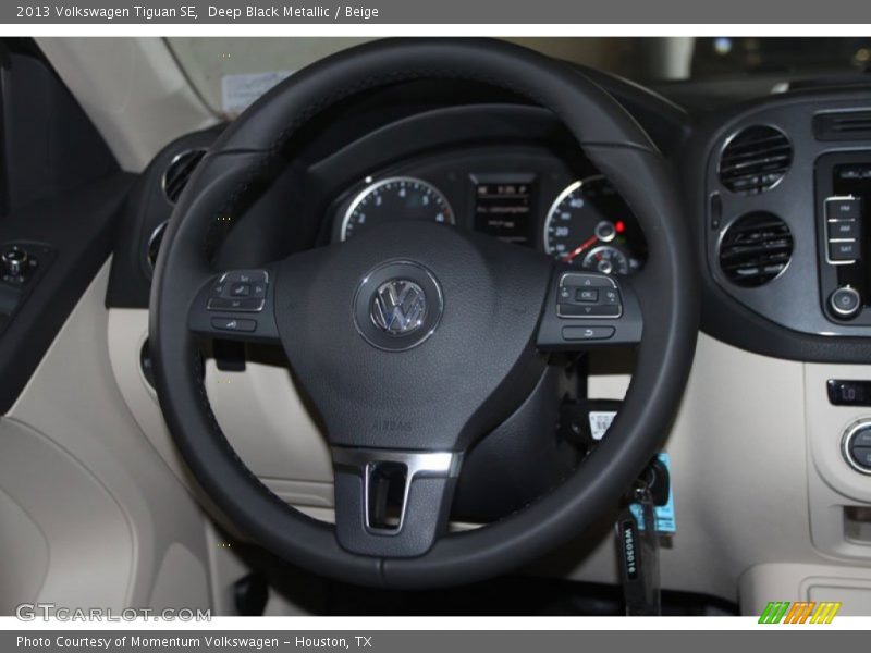 Deep Black Metallic / Beige 2013 Volkswagen Tiguan SE