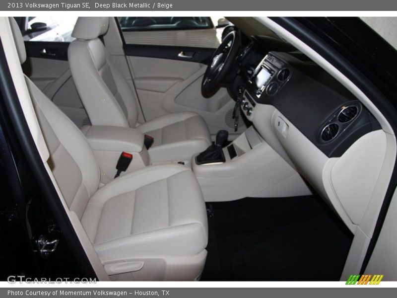 Deep Black Metallic / Beige 2013 Volkswagen Tiguan SE
