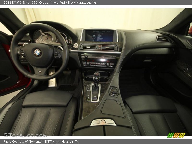 Dashboard of 2012 6 Series 650i Coupe