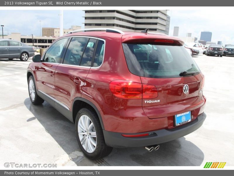 Wild Cherry Metallic / Black 2013 Volkswagen Tiguan SE